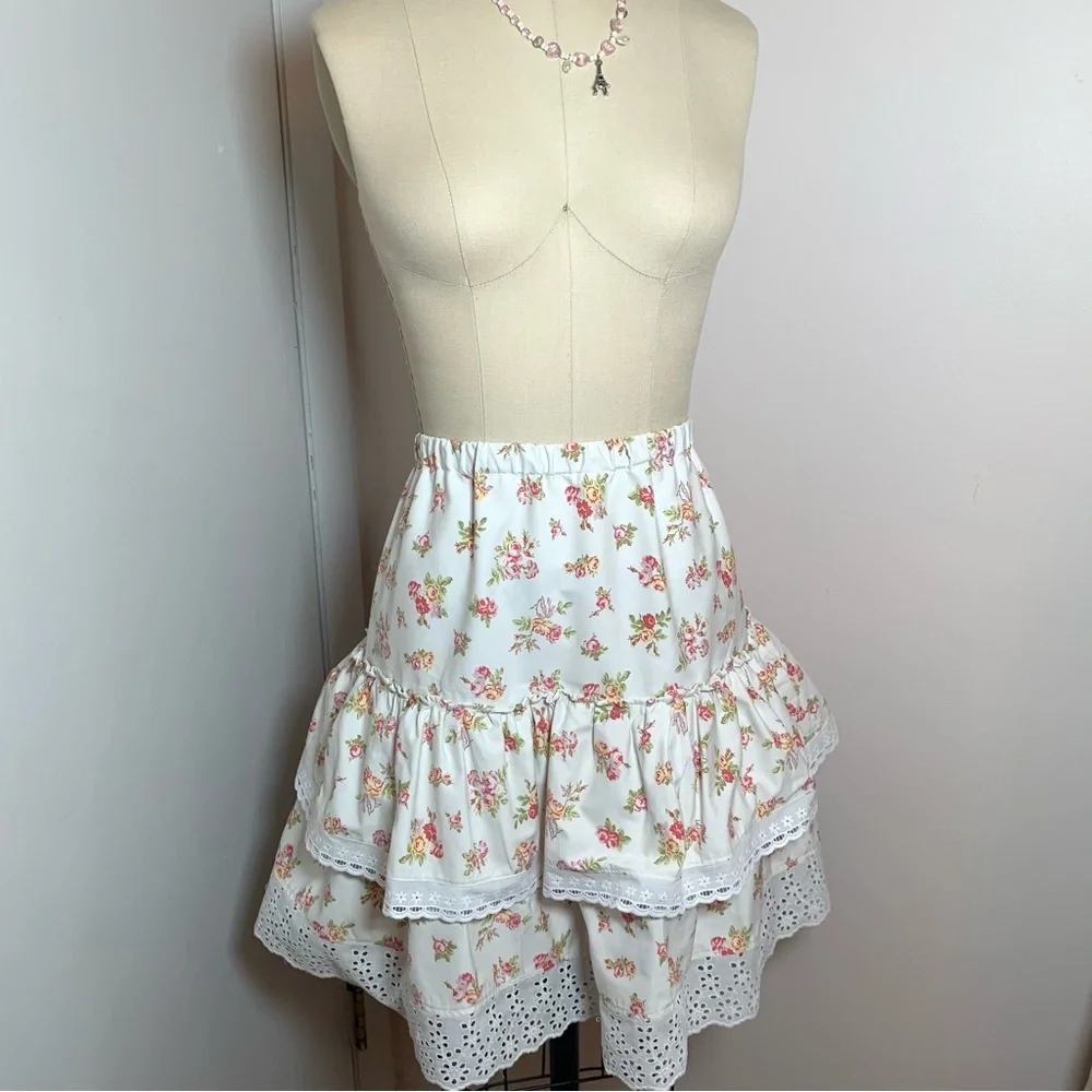 HANDMADE Ruffly Roses Mini Skirt - Picture 5 of 9